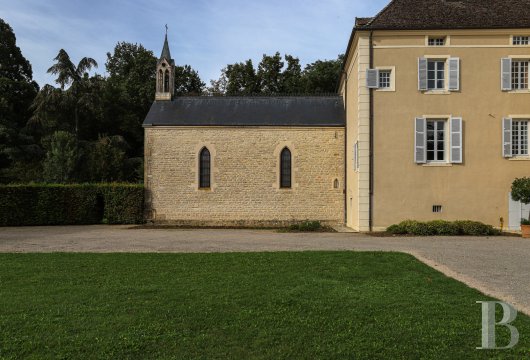 A chateau affiliated with Burgundy's greatest vineyards and permaculture to the south of Beaune - photo  n°6